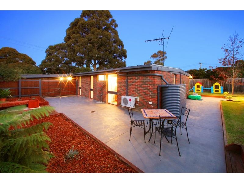 16 Vinen Road, Scoresby VIC 3179