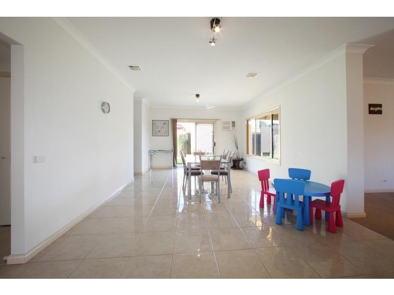 440 Dandelion Drive, Rowville VIC 3178