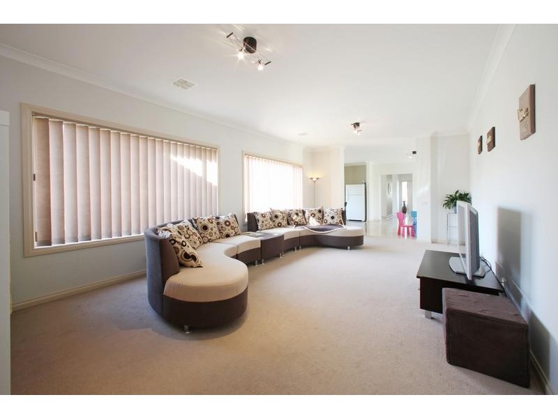 440 Dandelion Drive, Rowville VIC 3178