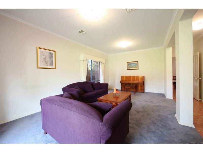 15 Tanglewood Road, Rowville VIC 3178