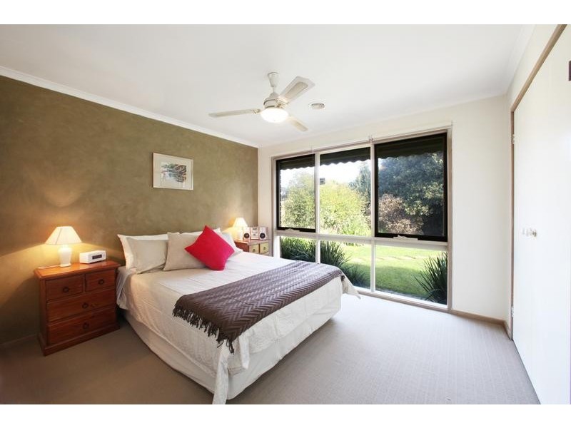 51 Mossgiel Park Drive, Endeavour Hills VIC 3802