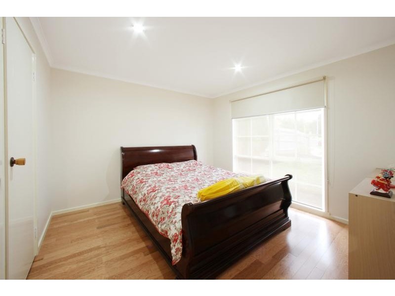 1/13 Metcalf Crescent, Rowville VIC 3178