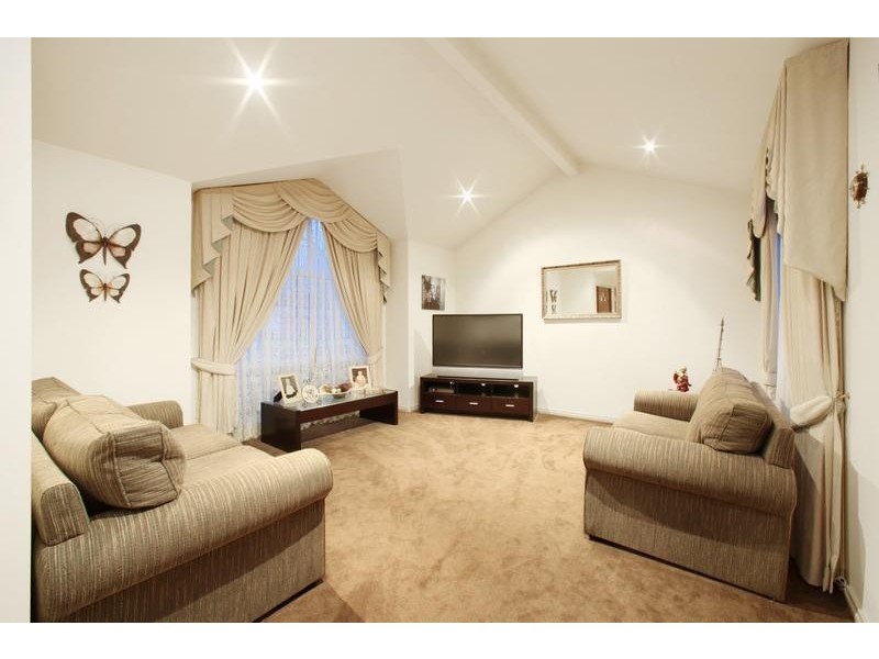 445 Dandelion Drive, Rowville VIC 3178