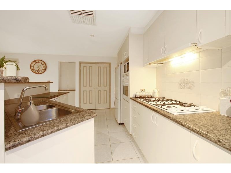 445 Dandelion Drive, Rowville VIC 3178
