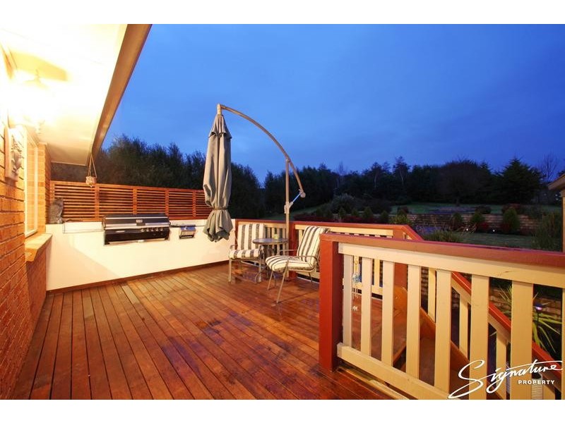 55 Grange Drive, Lysterfield VIC 3156