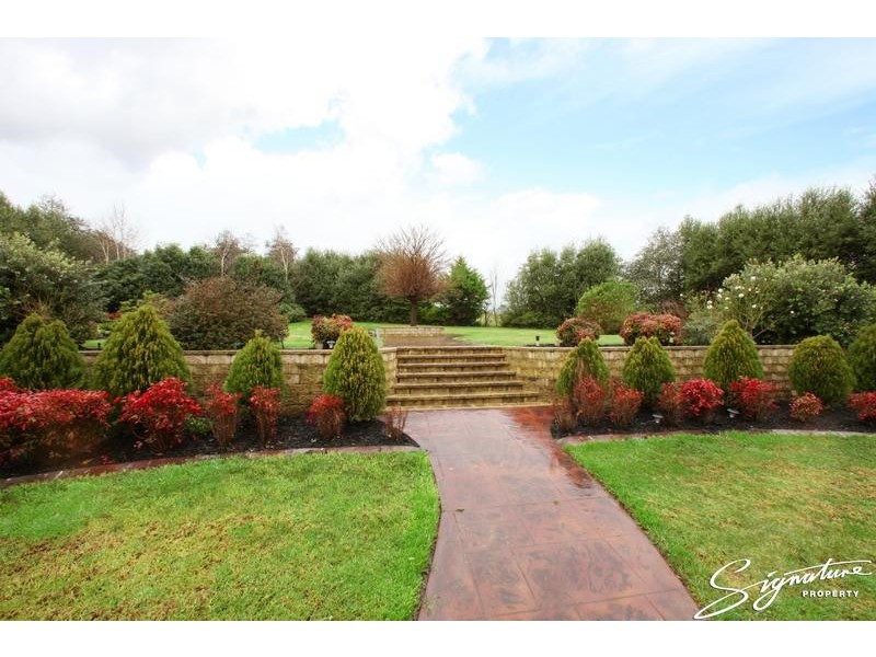 55 Grange Drive, Lysterfield VIC 3156