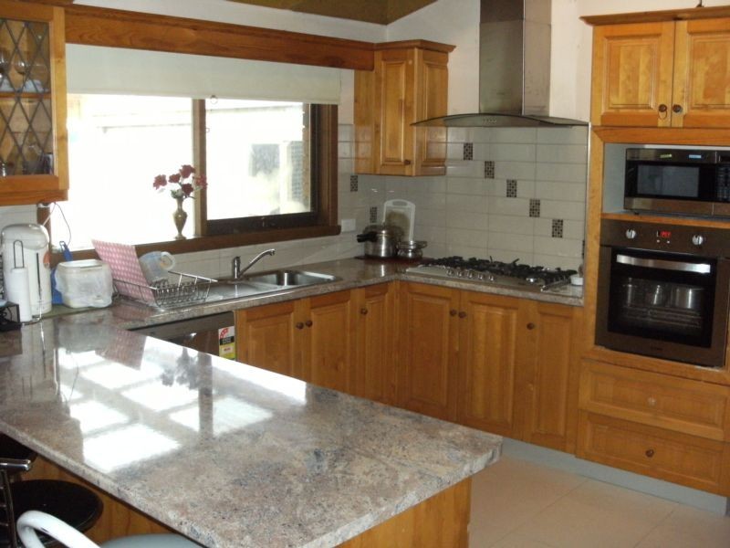 14 Arnhem Court, Rowville VIC 3178