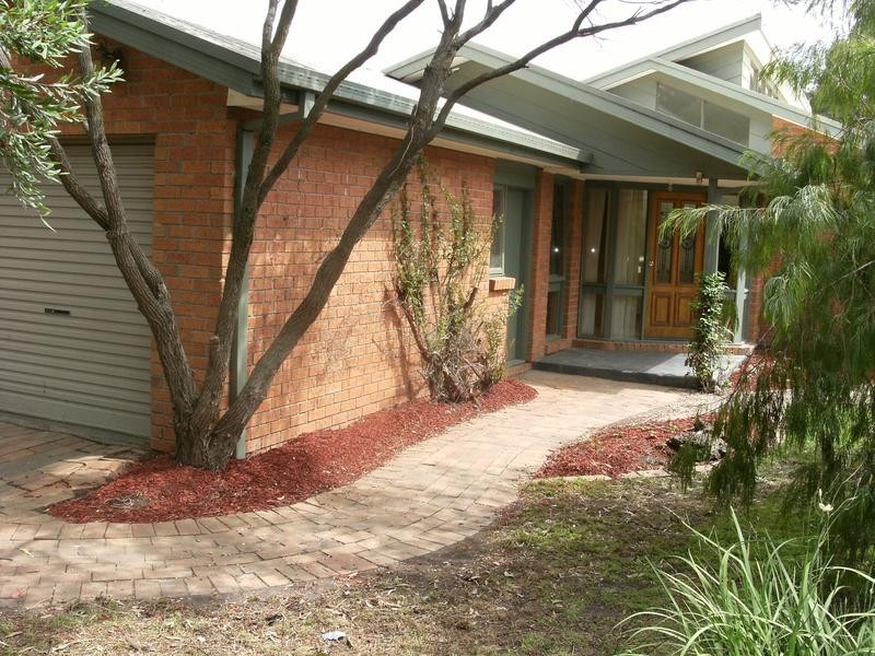 18 Tali-Karng Close, Rowville VIC 3178