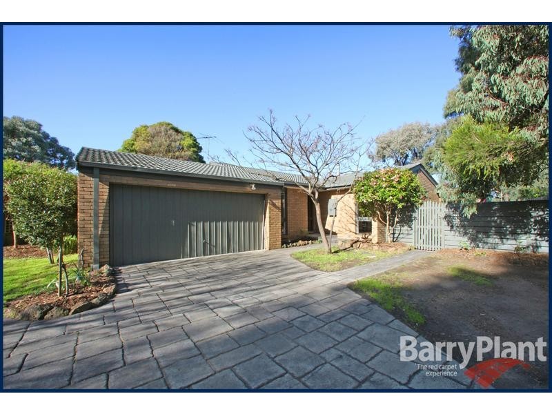 10 Bexsarm Crescent, Rowville VIC 3178