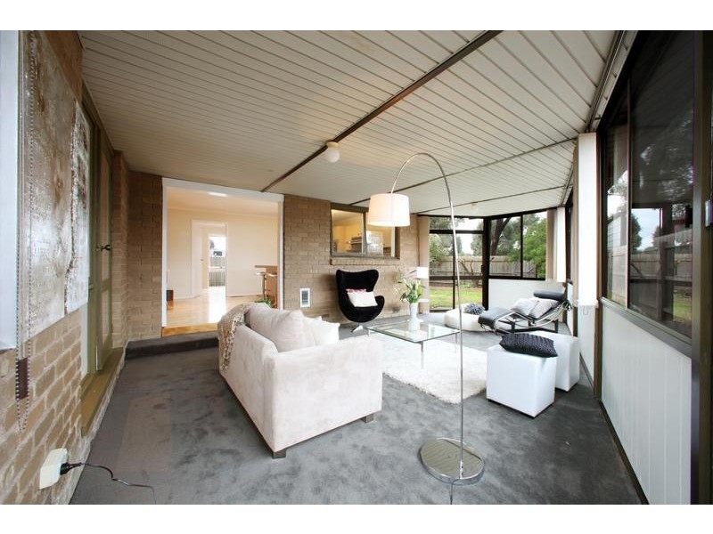 10 Bexsarm Crescent, Rowville VIC 3178