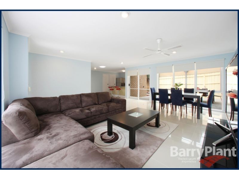 22 Erskine Drive, Rowville VIC 3178