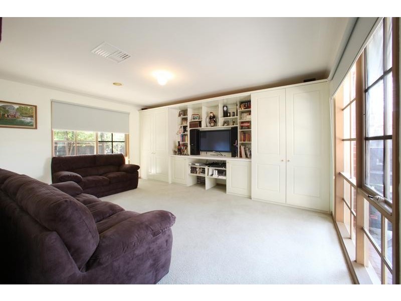 6 Diamond Close, Ferntree Gully VIC 3156