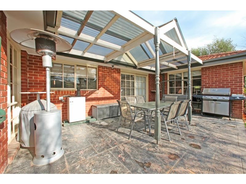 6 Diamond Close, Ferntree Gully VIC 3156