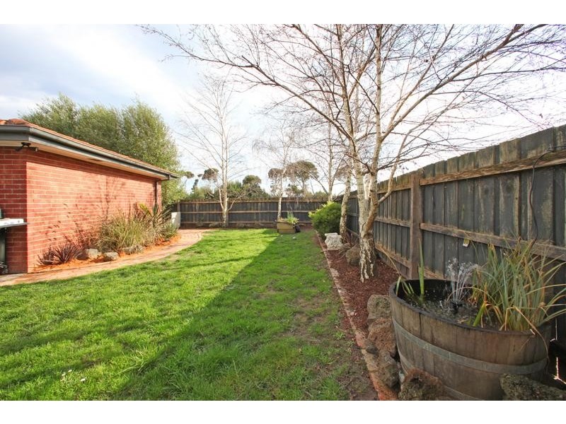 6 Diamond Close, Ferntree Gully VIC 3156