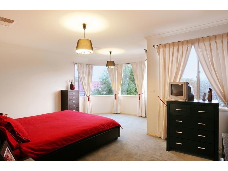 7 Fairway Drive, Rowville VIC 3178