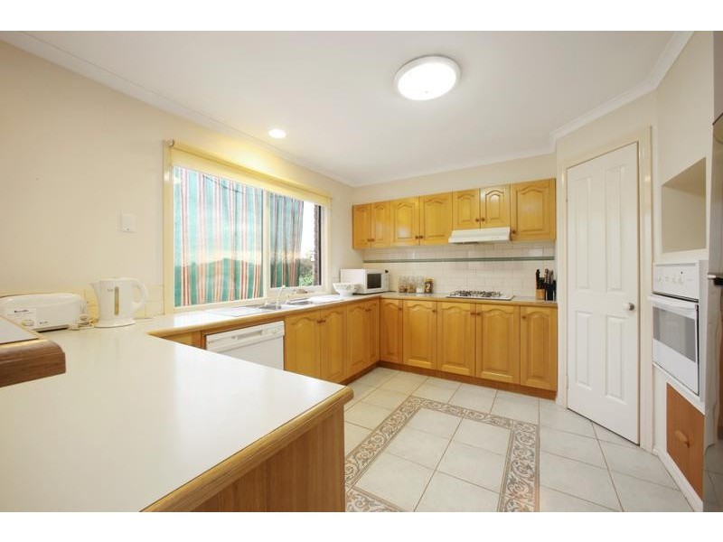 34 Quail Way, Rowville VIC 3178