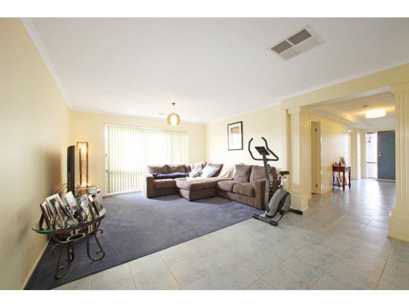 30 Kellbourne Drive, Rowville VIC 3178