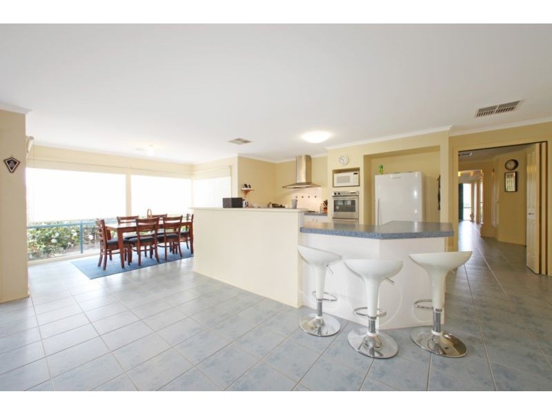 30 Kellbourne Drive, Rowville VIC 3178