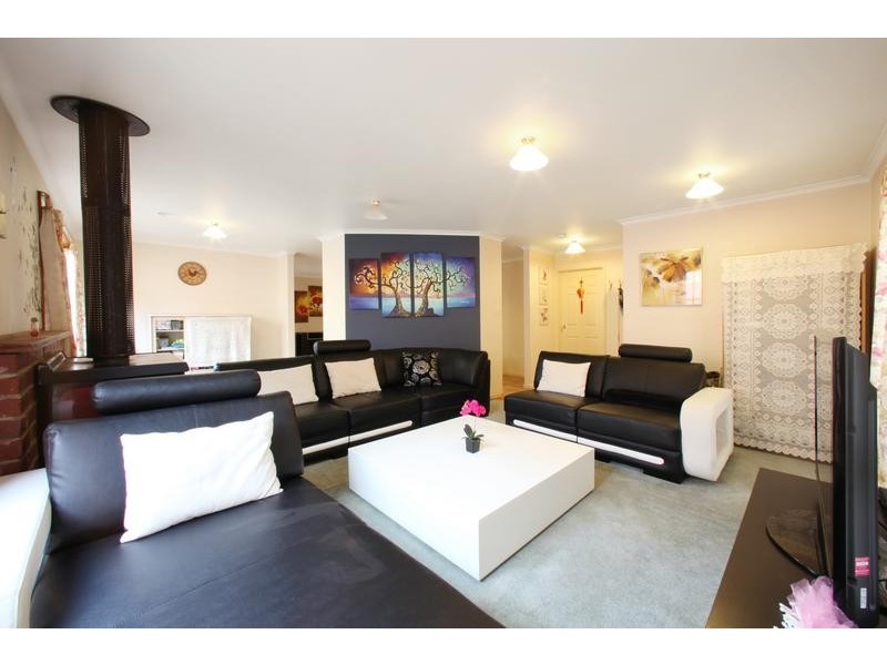 30 Trisha Drive, Rowville VIC 3178