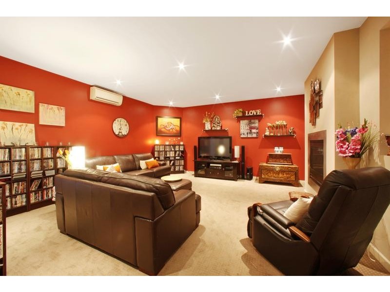 50 Paringa Drive, Ferntree Gully VIC 3156