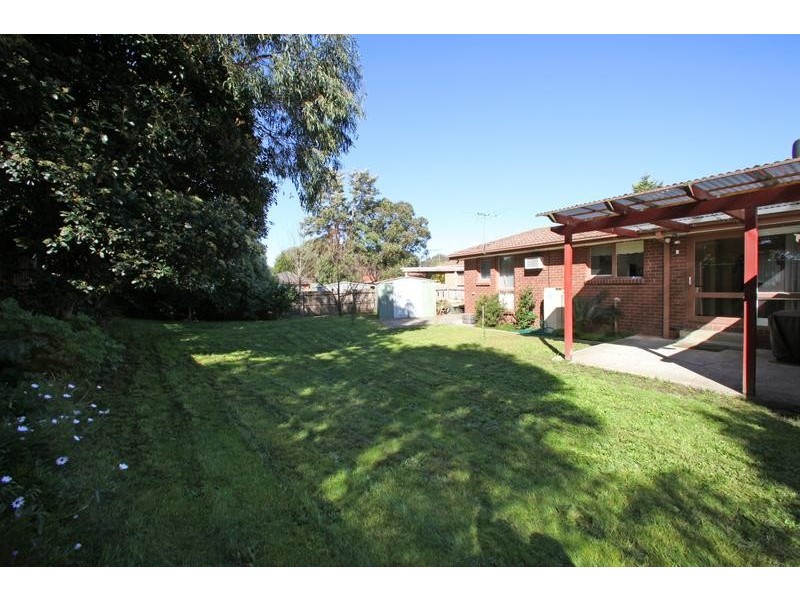 8 Celestial Court, Rowville VIC 3178