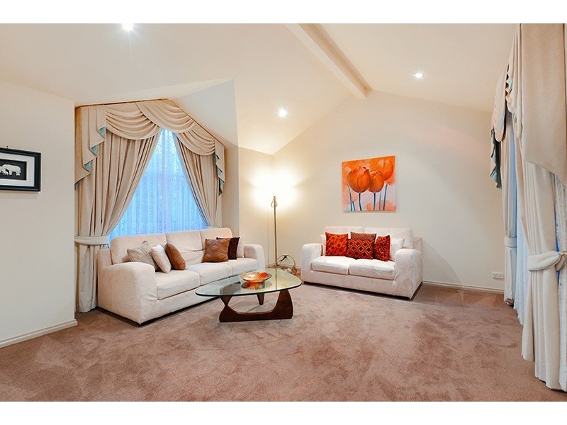 445 Dandelion Drive, Rowville VIC 3178