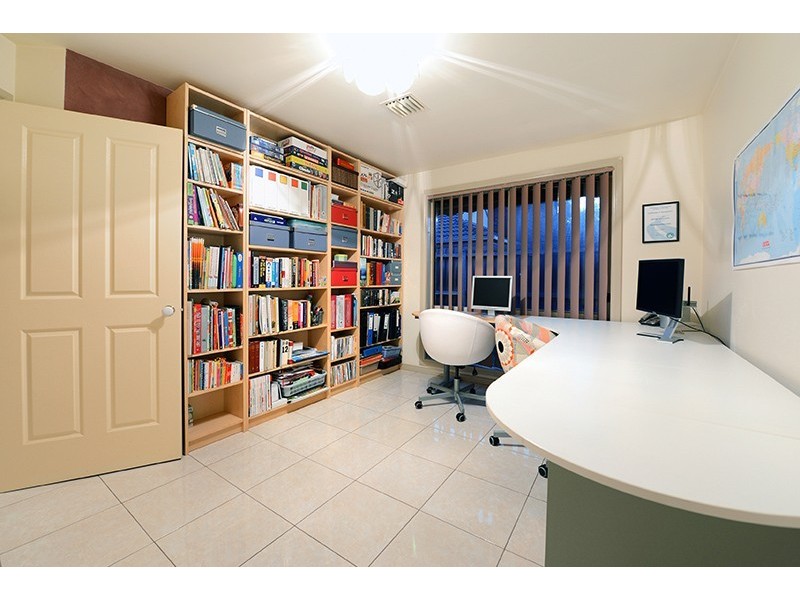 445 Dandelion Drive, Rowville VIC 3178