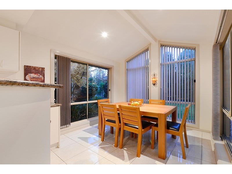 445 Dandelion Drive, Rowville VIC 3178
