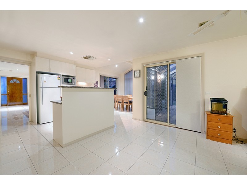 445 Dandelion Drive, Rowville VIC 3178