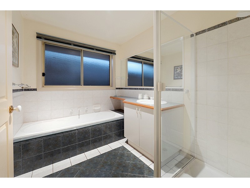 445 Dandelion Drive, Rowville VIC 3178