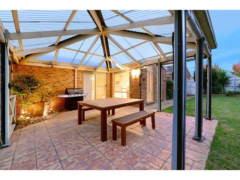 445 Dandelion Drive, Rowville VIC 3178