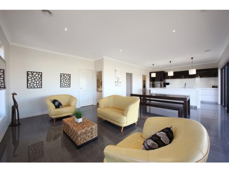 44 Viewgrand Rise, Lysterfield VIC 3156