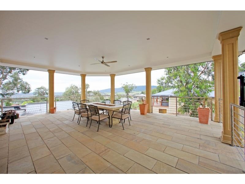 4 Hayes Court, Lysterfield VIC 3156