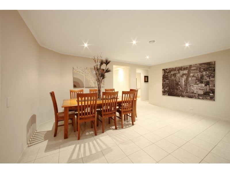 21 Banyalla Place, Rowville VIC 3178