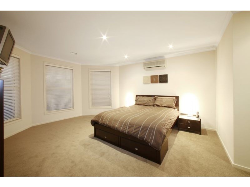 21 Banyalla Place, Rowville VIC 3178