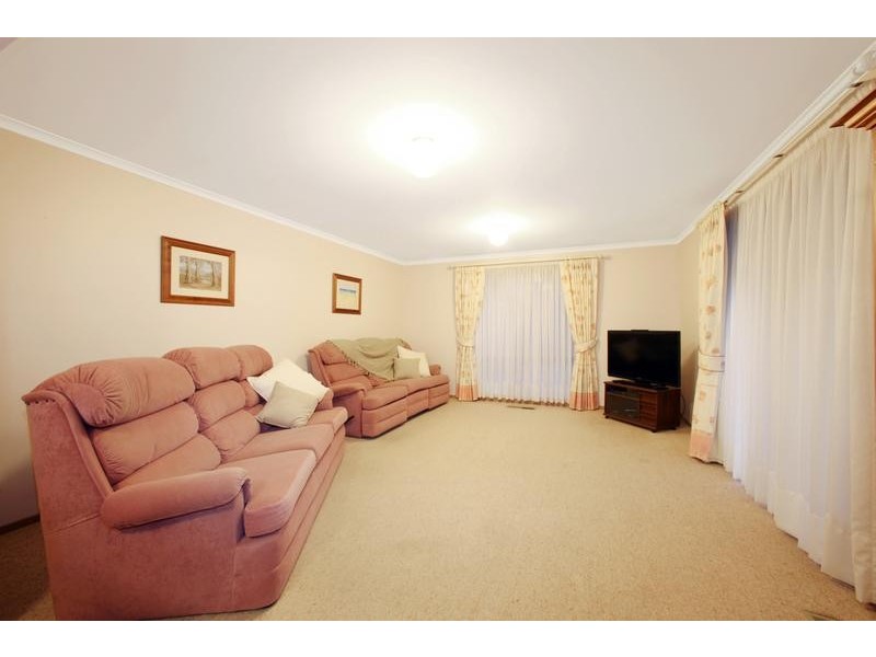 57 Lakesfield Drive, Lysterfield VIC 3156