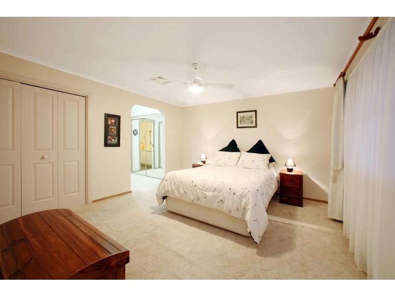 57 Lakesfield Drive, Lysterfield VIC 3156