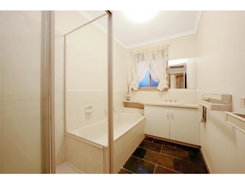 57 Lakesfield Drive, Lysterfield VIC 3156