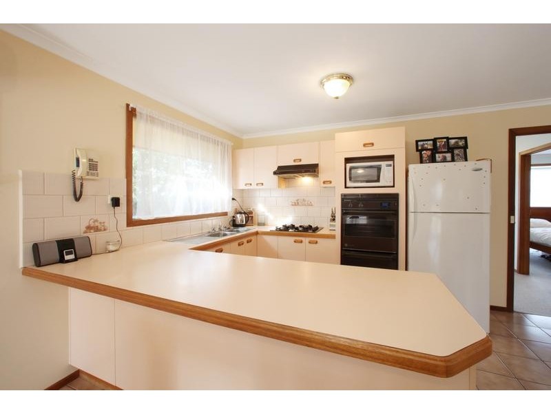 8 Maitland Close, Rowville VIC 3178