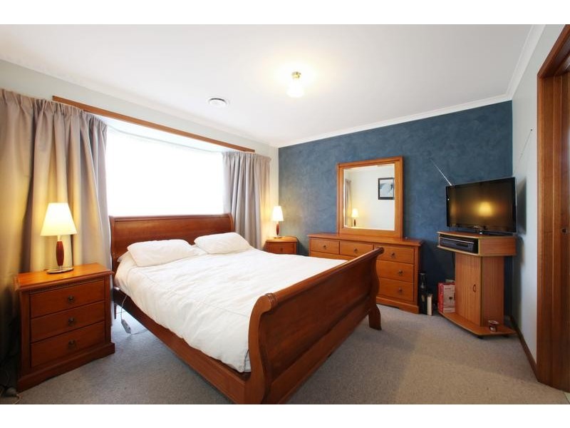 8 Maitland Close, Rowville VIC 3178