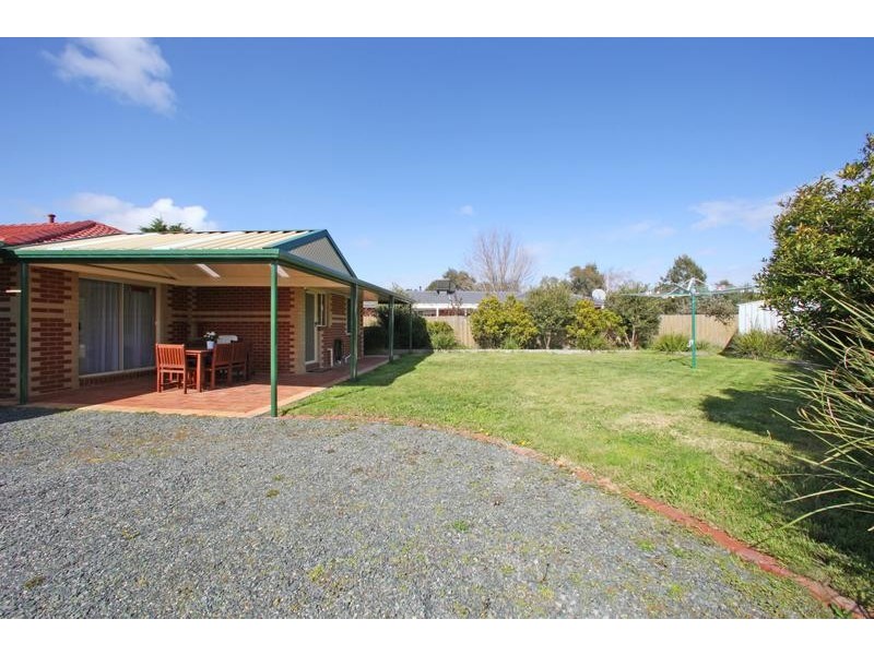 8 Maitland Close, Rowville VIC 3178