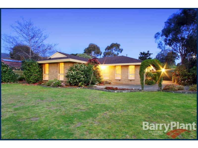 16 Renown Street, Ferntree Gully VIC 3156