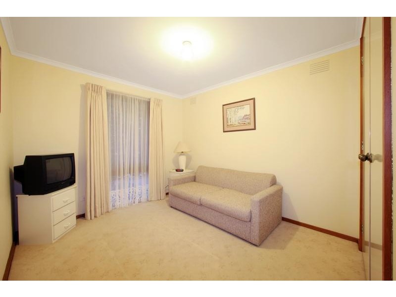 16 Renown Street, Ferntree Gully VIC 3156