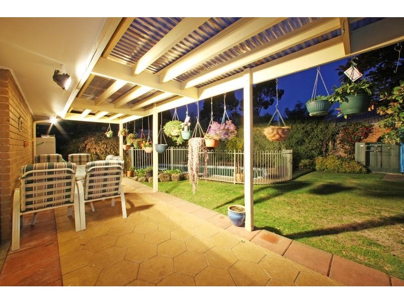 16 Renown Street, Ferntree Gully VIC 3156