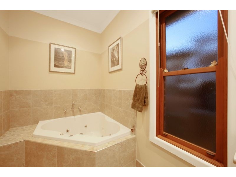 27 The Glen, Ferntree Gully VIC 3156