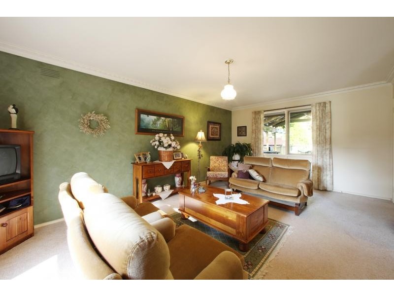 50 Folkstone Crescent, Ferntree Gully VIC 3156