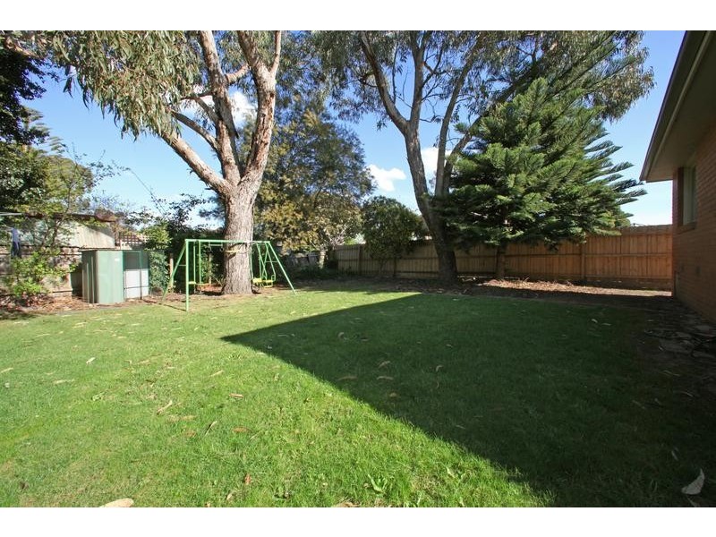 50 Folkstone Crescent, Ferntree Gully VIC 3156