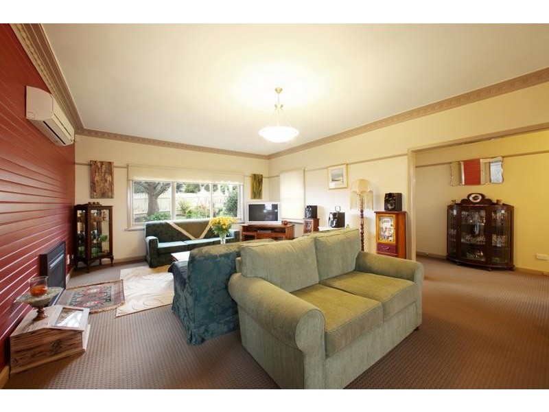 27 The Avenue, Ferntree Gully VIC 3156