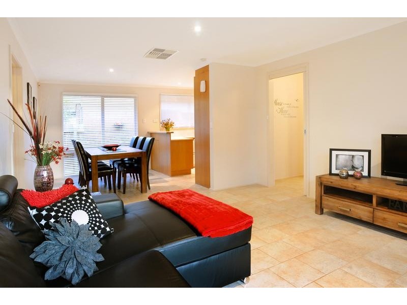 9 Laanecoorie Drive, Lysterfield VIC 3156