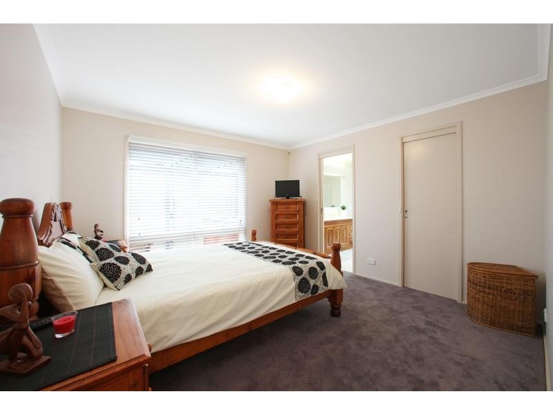 9 Laanecoorie Drive, Lysterfield VIC 3156